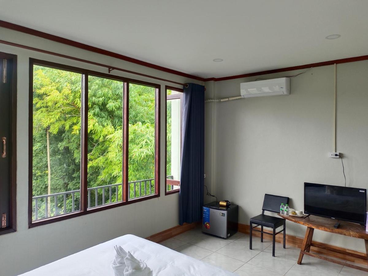 Vang Vieng Champa Hotel エクステリア 写真