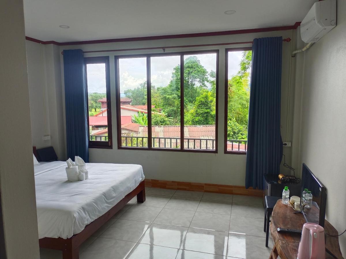 Vang Vieng Champa Hotel エクステリア 写真