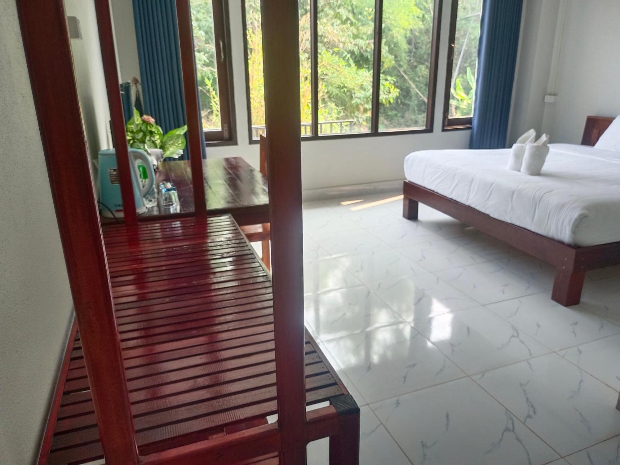 Vang Vieng Champa Hotel エクステリア 写真