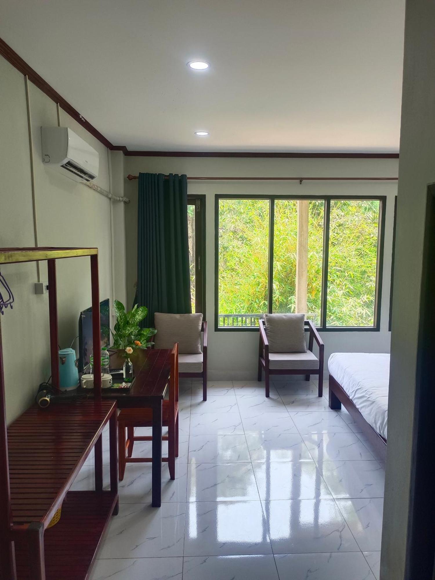 Vang Vieng Champa Hotel エクステリア 写真
