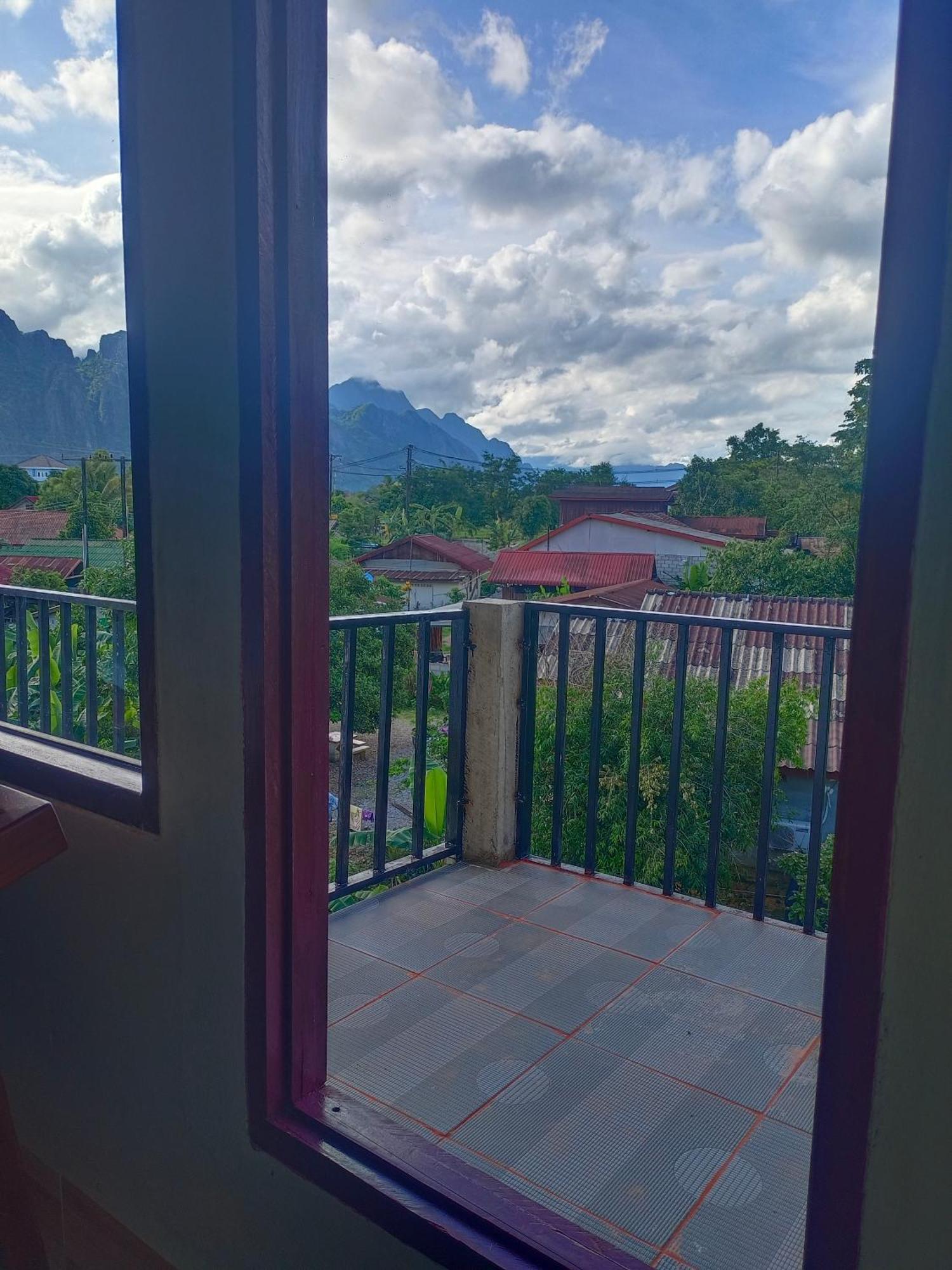 Vang Vieng Champa Hotel エクステリア 写真