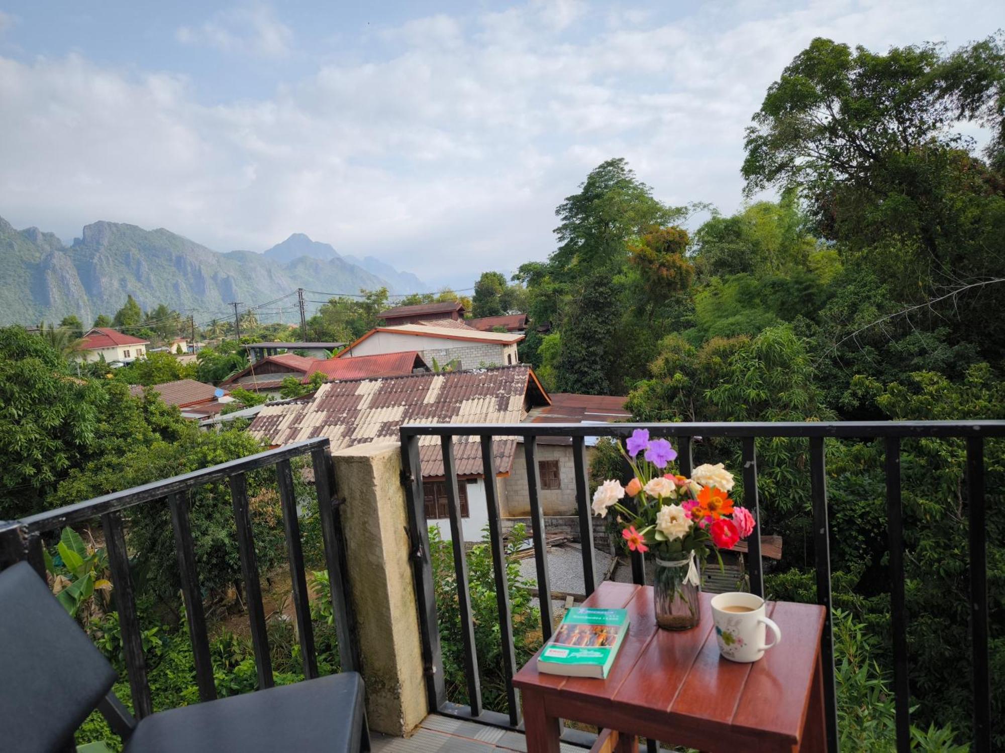 Vang Vieng Champa Hotel エクステリア 写真